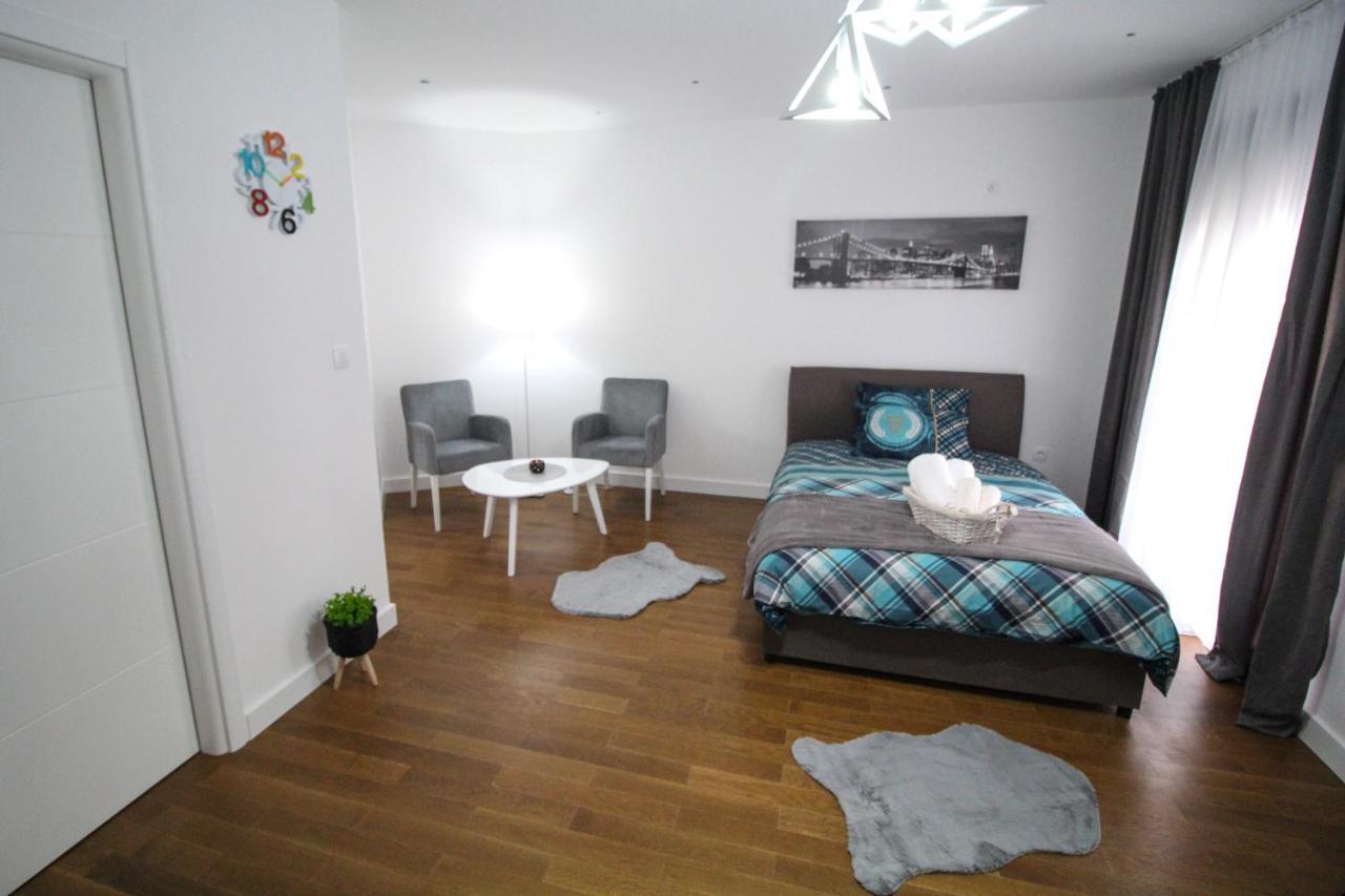 Aria Apartmani Подгорица Екстериор снимка