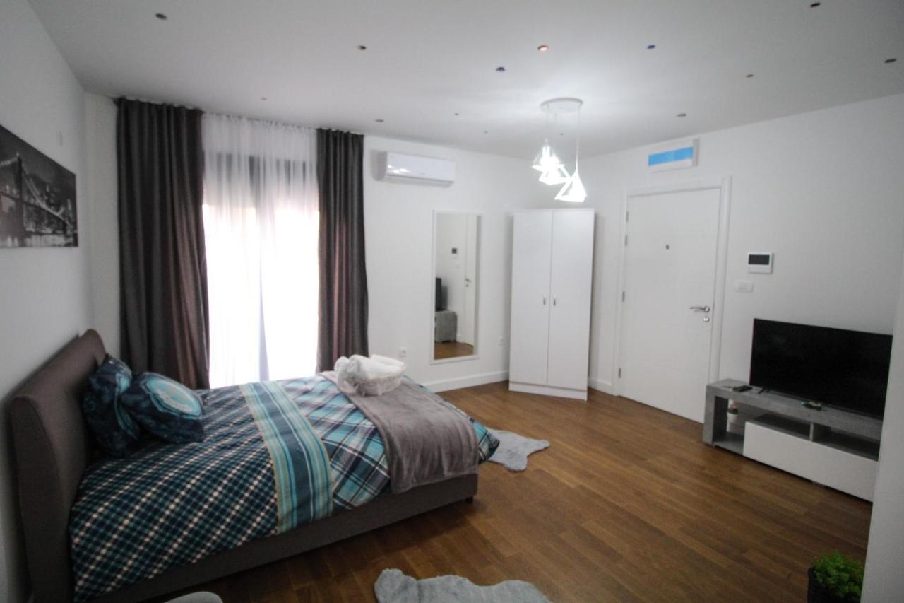 Aria Apartmani Подгорица Екстериор снимка